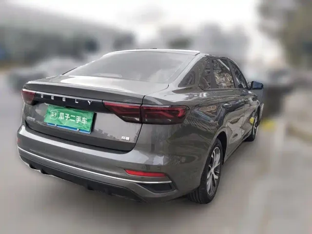 Geely Emgrand — Фото автомобиля 6