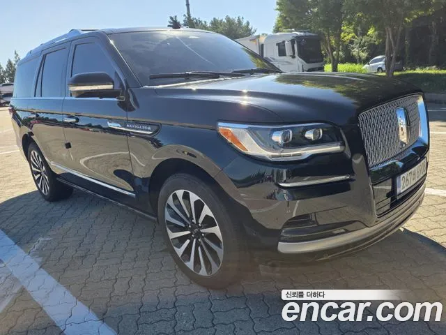 Lincoln Navigator — Фото автомобиля 3