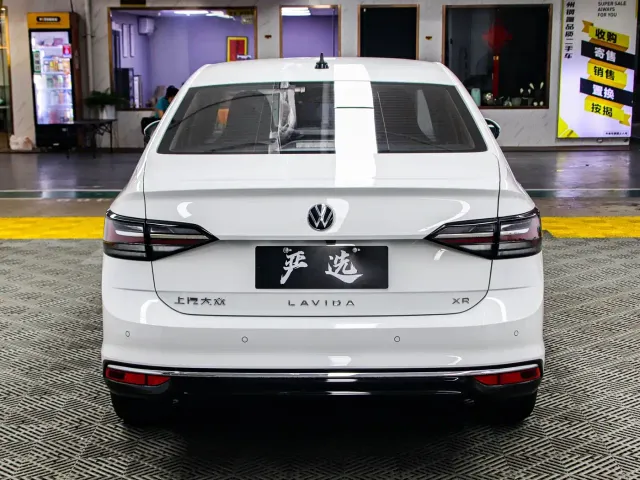 Volkswagen Lavida — Фото автомобиля 20