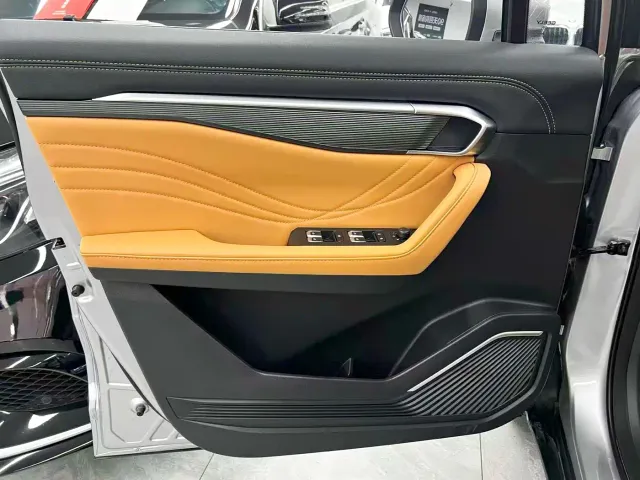 Geely Haoyue L — Фото автомобиля 10
