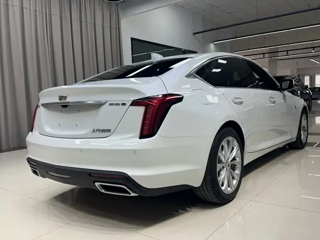 Cadillac CT5 — Фото автомобиля 5