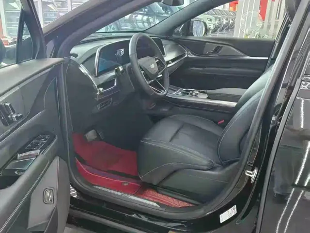 Cadillac XT5 — Фото автомобиля 9