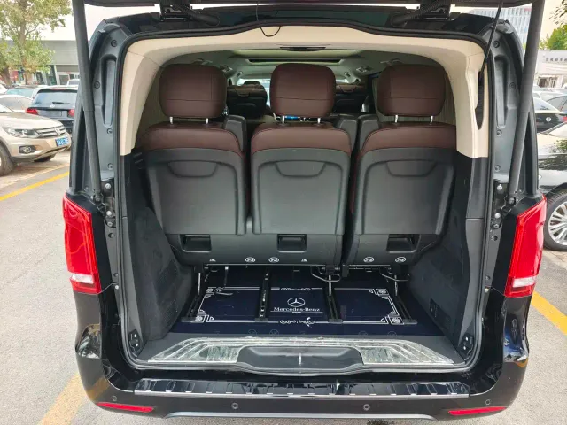 Mercedes-Benz V-Class — Фото автомобиля 12
