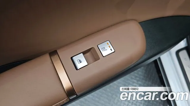 Hyundai Grandeur Grandeur (GN7) 2.5 Бензин 2WD — Фото автомобиля 27