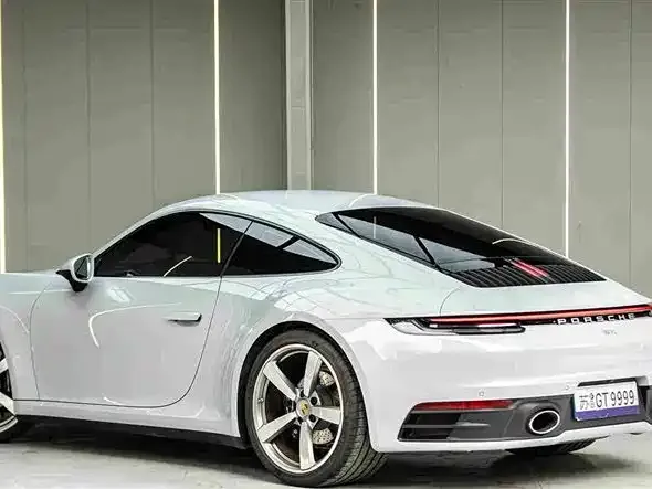 Porsche 911 — Фото автомобиля 8