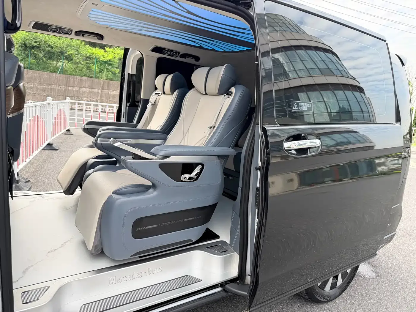 Mercedes-Benz Vito 2021 2.0T Business Edition 7-seater — Фото автомобиля 7