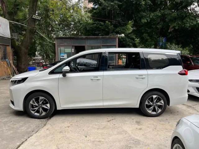 GAC Trumpchi M6 — Фото автомобиля 6
