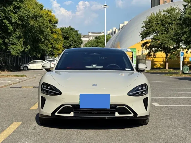 Xiaomi SU7 — Фото автомобиля 2