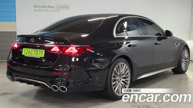 Mercedes-Benz E-Class — Фото автомобиля 2