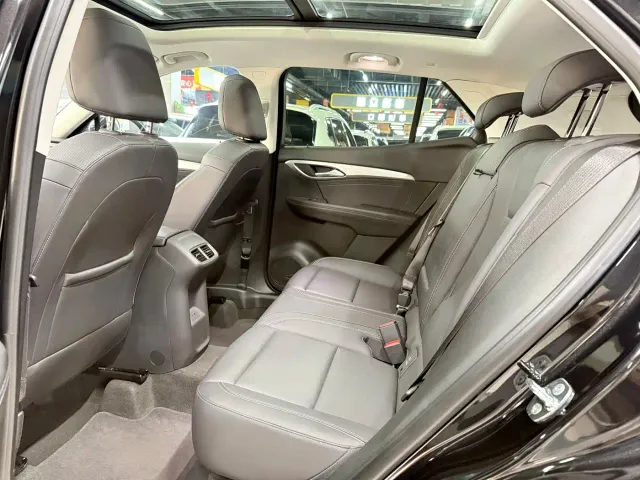 Buick Envision S — Фото автомобиля 5