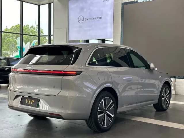 Li Auto L6 — Фото автомобиля 4
