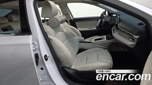 Hyundai Grandeur New — Фото автомобиля 16