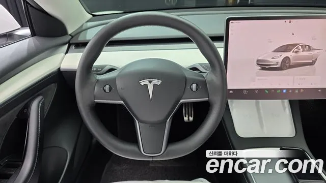 Tesla Model 3 — Фото автомобиля 19
