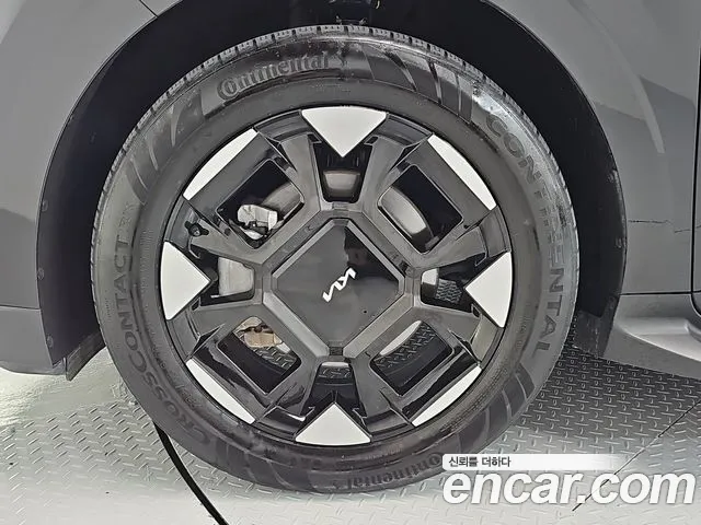 Kia Carnival Generation 4 — Фото автомобиля 5