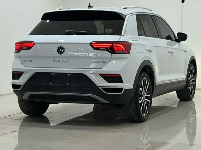 Volkswagen T-Roc — Фото автомобиля 7