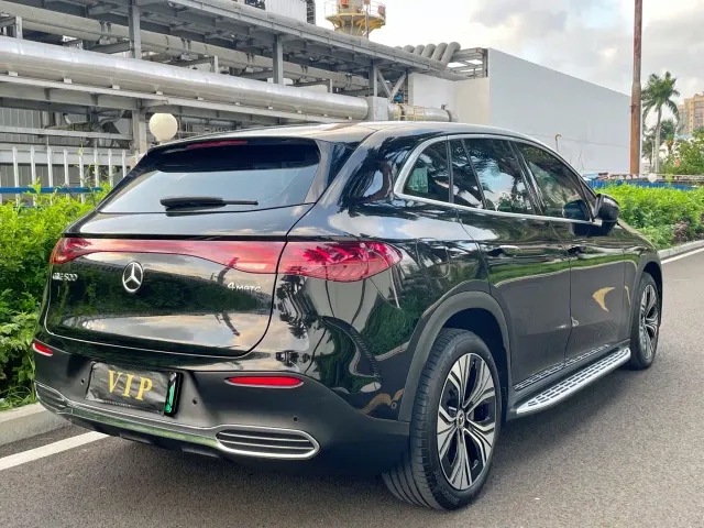 Mercedes-Benz EQE SUV — Фото автомобиля 7