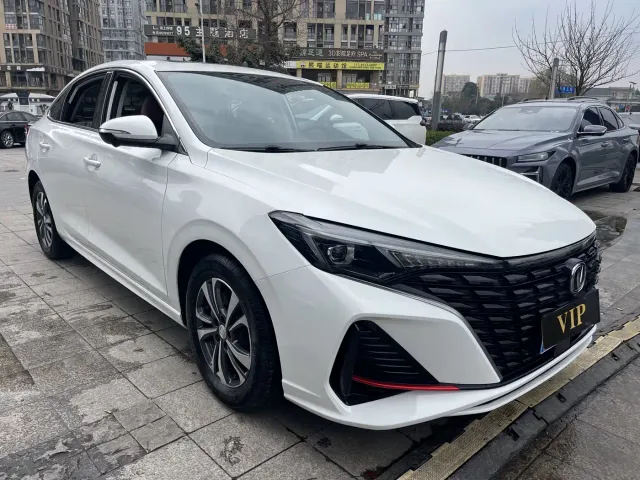 Changan Eado — Фото автомобиля 2