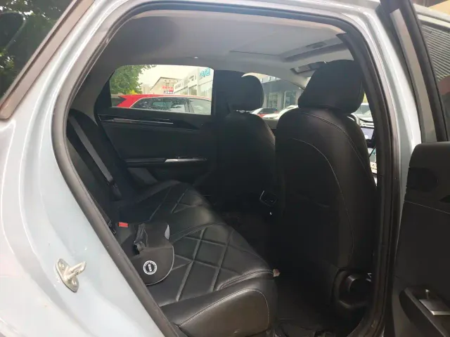 Geely Galaxy L6 — Фото автомобиля 12