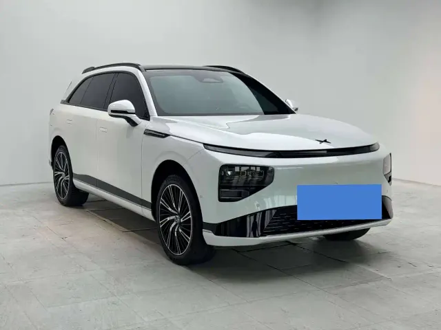 Xpeng G9 — Фото автомобиля 3