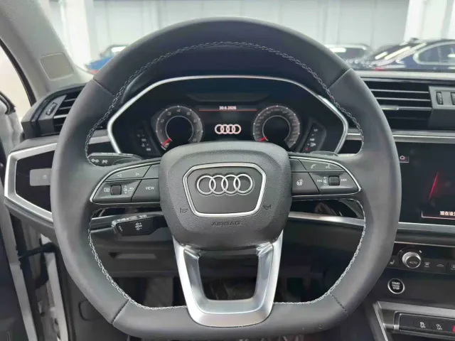 Audi Q3 — Фото автомобиля 12