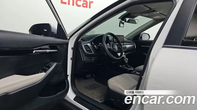Kia Seltos — Фото автомобиля 10