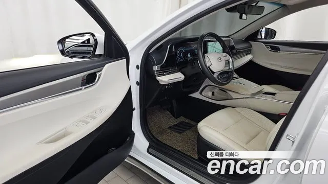 Hyundai Grandeur Новый Grandeur IG — Фото автомобиля 10