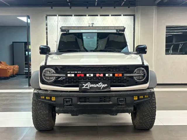 Ford Bronco — Фото автомобиля 2