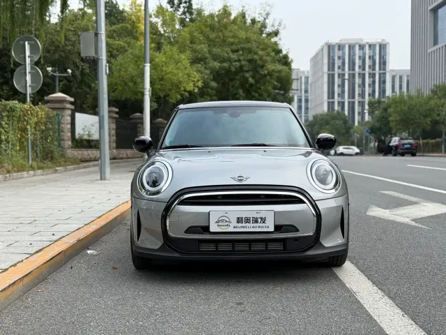 MINI Hatch — Фото автомобиля 2