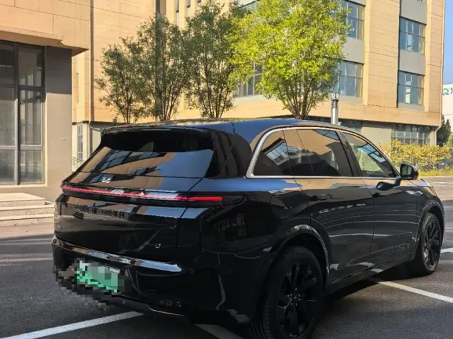 Li Auto L7 — Фото автомобиля 5