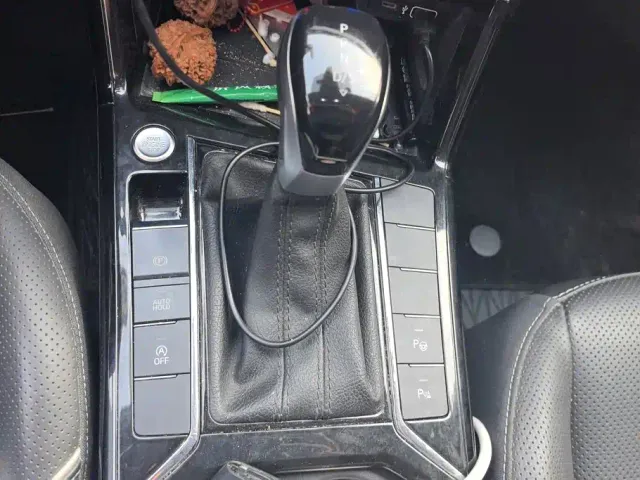 Volkswagen Passat — Фото автомобиля 16