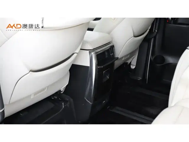 Toyota Alphard — Фото автомобиля 10
