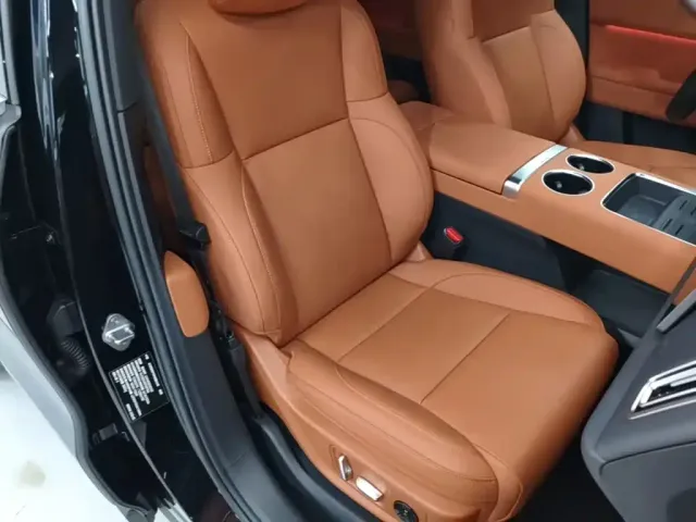 Li Auto L6 — Фото автомобиля 24