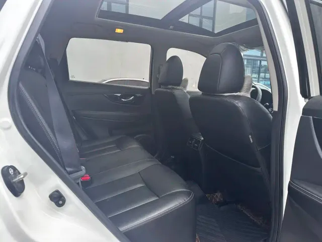 Nissan X-Trail — Фото автомобиля 7