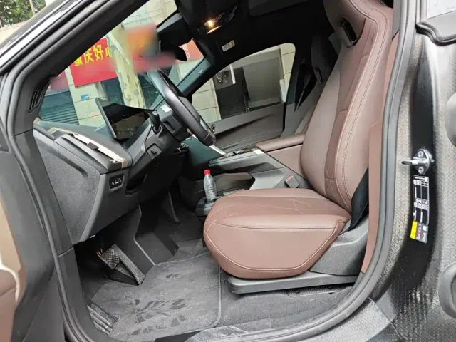BMW iX — Фото автомобиля 16