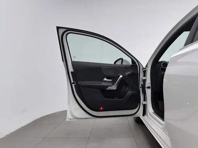 Mercedes-Benz A-Class — Фото автомобиля 8