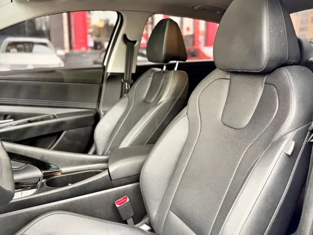 Hyundai Elantra — Фото автомобиля 17