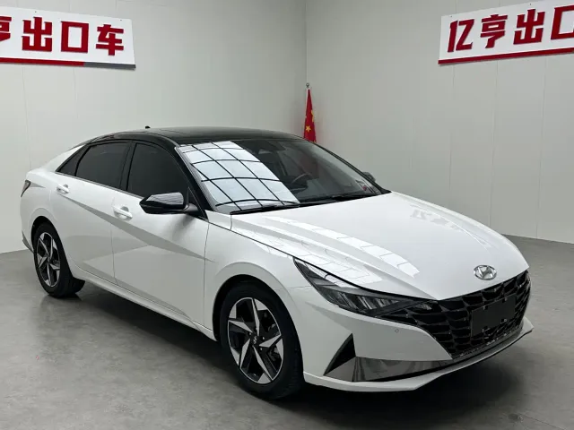 Hyundai Elantra — Фото автомобиля 3