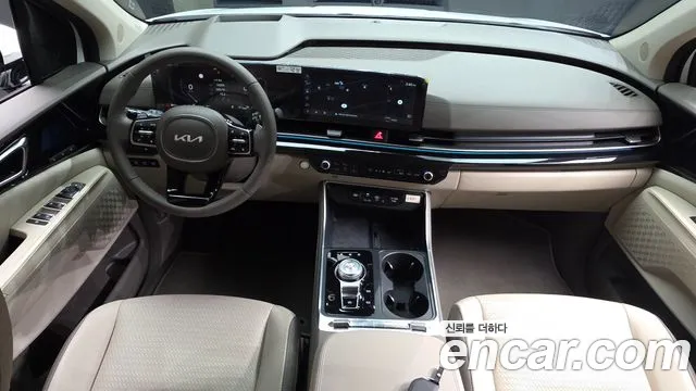 Kia Carnival Generation 4 — Фото автомобиля 10