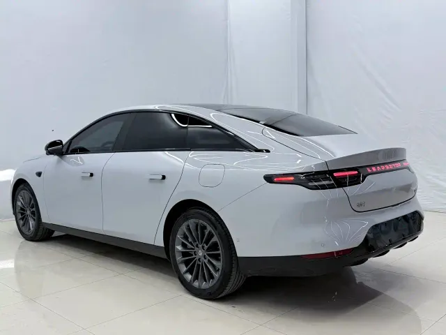 Leapmotor C01 — Фото автомобиля 15