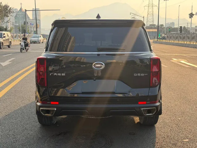 GAC Trumpchi GS8 — Фото автомобиля 20