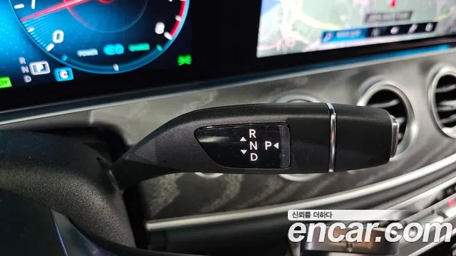 Mercedes-Benz E-Class W213 — Фото автомобиля 12
