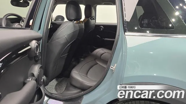 Mini Cooper — Фото автомобиля 12