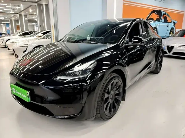 Фотография автомобиля — Tesla Model Y
