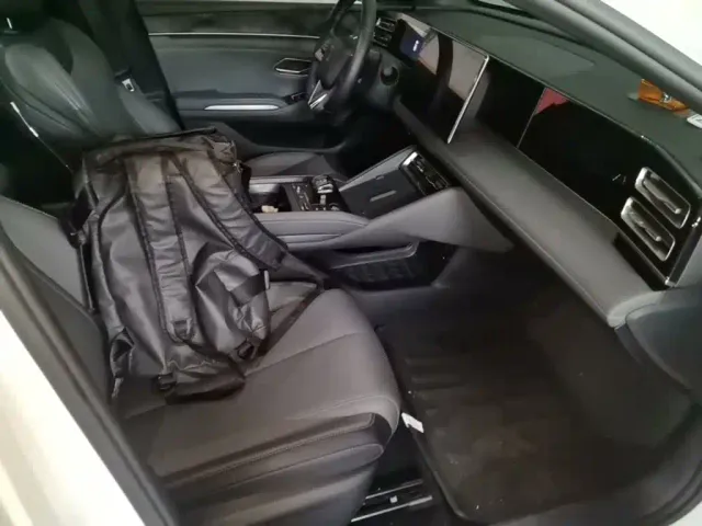 BYD Qin L — Фото автомобиля 24