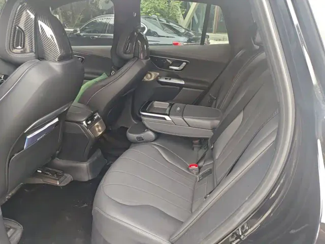 Mercedes-Benz EQE SUV — Фото автомобиля 14