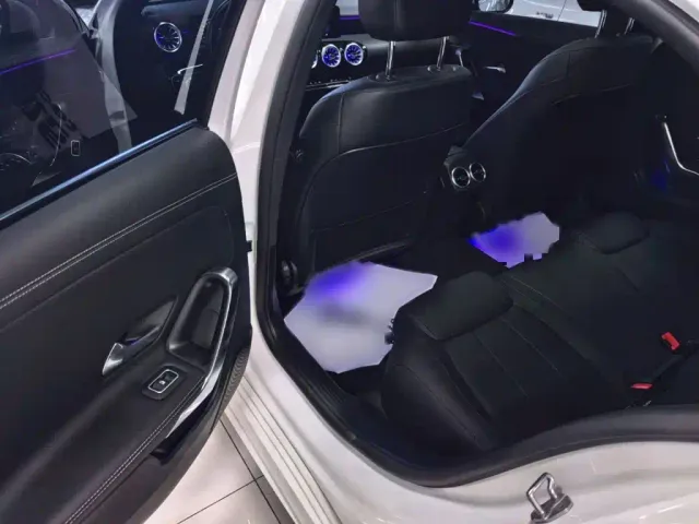 Mercedes-Benz A-Class — Фото автомобиля 10