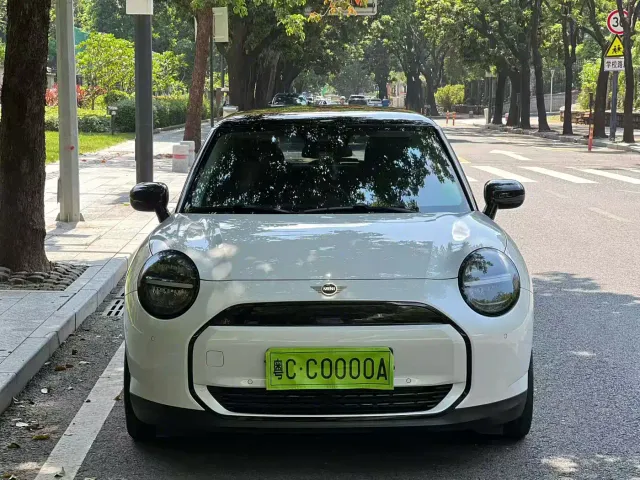 MINI Cooper — Фото автомобиля 7