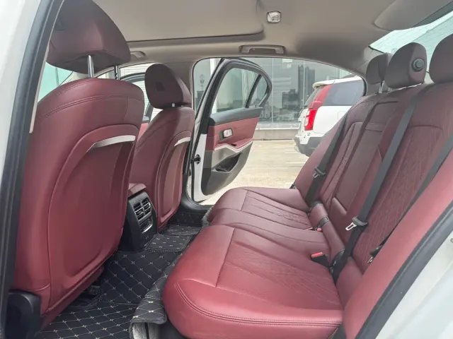 BMW i3 — Фото автомобиля 11