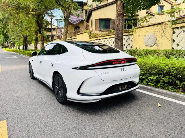 IM Motors L6 — Фото автомобиля 6
