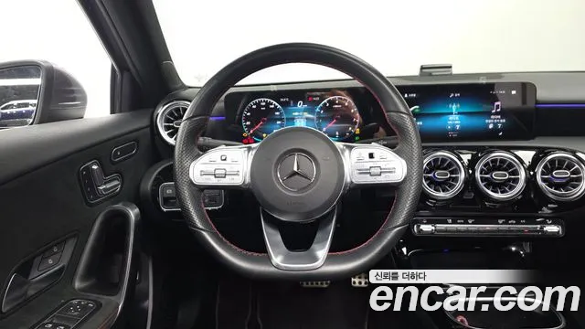 Mercedes-Benz A-Class — Фото автомобиля 12
